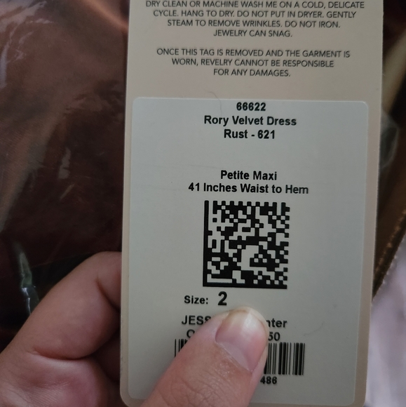 Dress - Picture 3 of 4